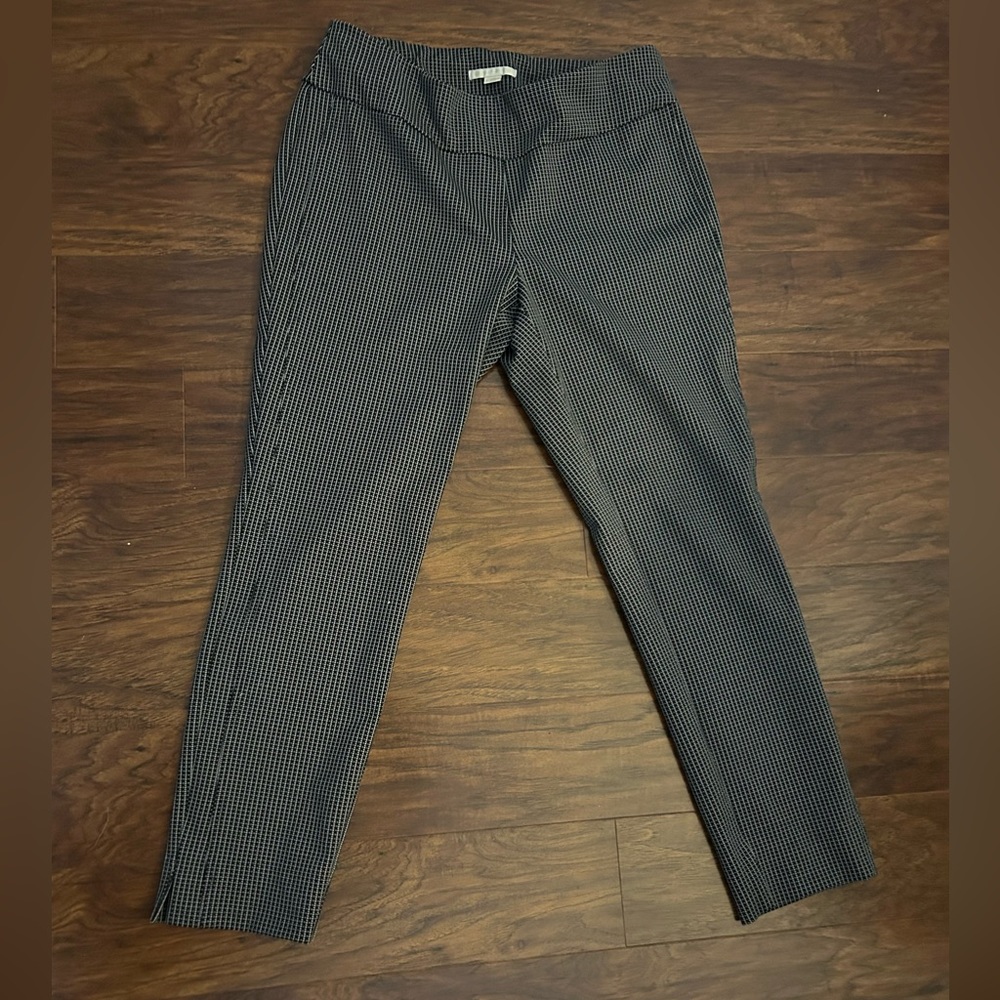 Large checkered straight pants